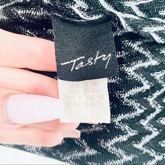 TASTY Sheer Chevron Blouse - Picture 8 of 9